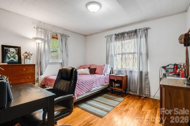 4 Brad Street, Asheville, NC 28803