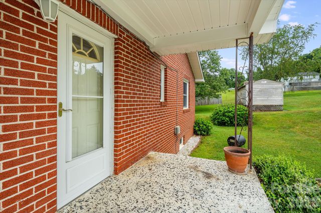 4 Brad Street, Asheville, NC 28803