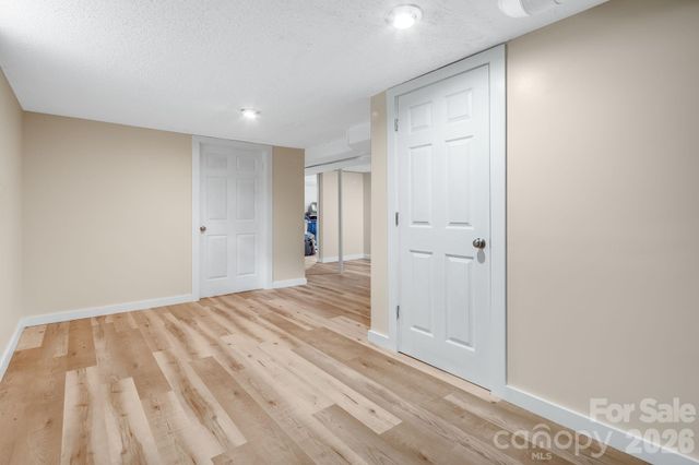 4 Brad Street, Asheville, NC 28803