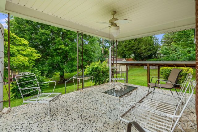 4 Brad Street, Asheville, NC 28803