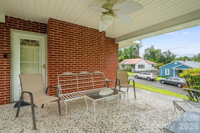 4 Brad Street, Asheville, NC 28803