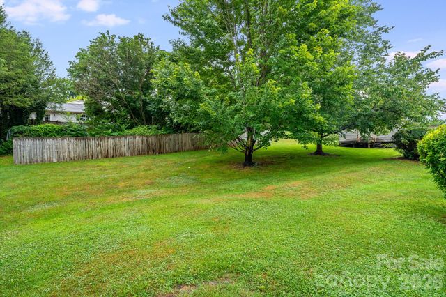 4 Brad Street, Asheville, NC 28803