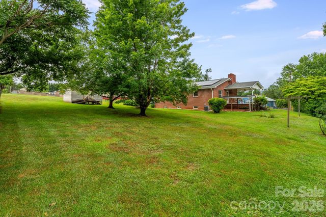 4 Brad Street, Asheville, NC 28803