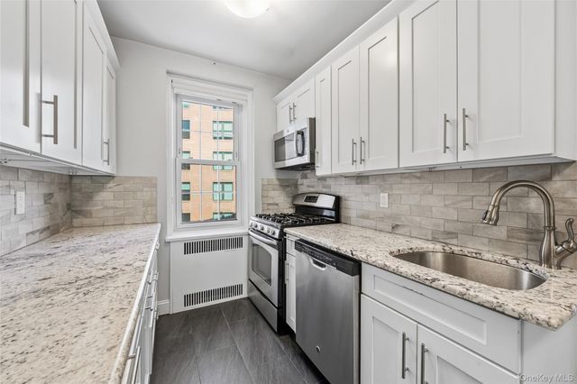 949 Palmer 3H, Bronxville, NY 10708