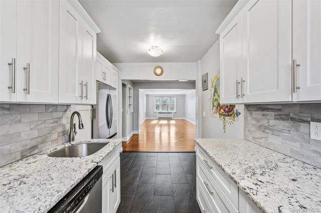 949 Palmer 3H, Bronxville, NY 10708