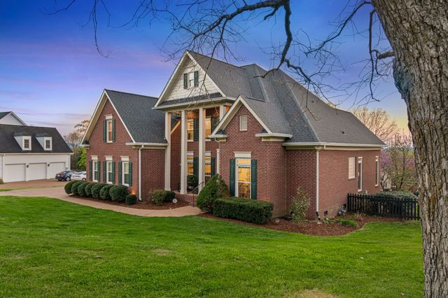 243 Spencer Creek Rd, Franklin, TN 37069