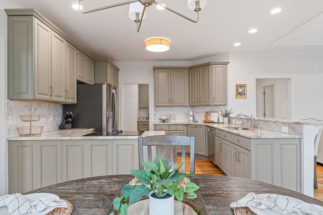 243 Spencer Creek Rd, Franklin, TN 37069