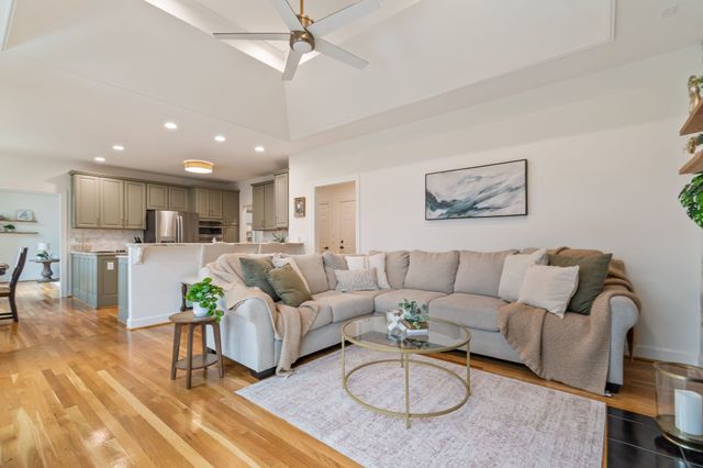 243 Spencer Creek Rd, Franklin, TN 37069