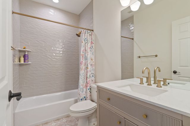 243 Spencer Creek Rd, Franklin, TN 37069