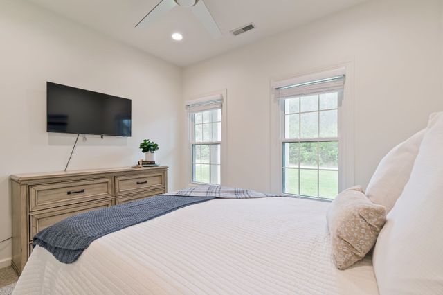 243 Spencer Creek Rd, Franklin, TN 37069