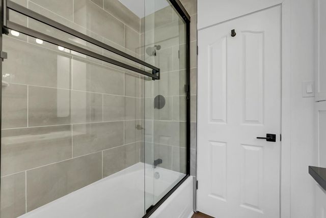 6908 Arrowwood Dr, Riverbank, CA 95367