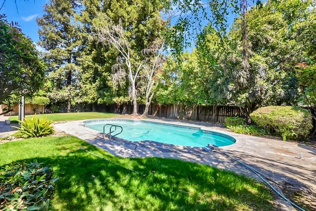 6908 Arrowwood Dr, Riverbank, CA 95367