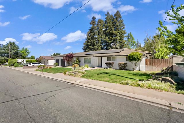 6908 Arrowwood Dr, Riverbank, CA 95367