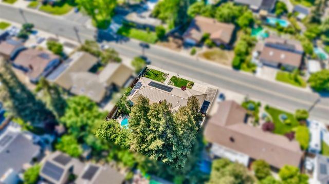 6908 Arrowwood Dr, Riverbank, CA 95367