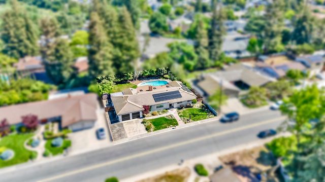 6908 Arrowwood Dr, Riverbank, CA 95367