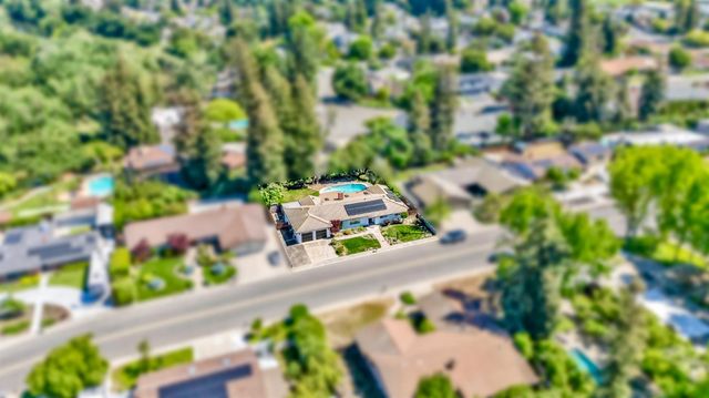 6908 Arrowwood Dr, Riverbank, CA 95367