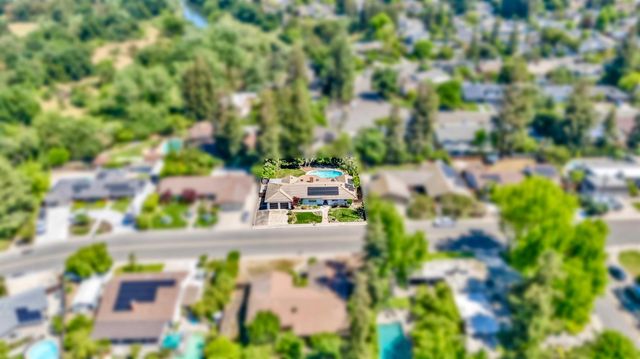 6908 Arrowwood Dr, Riverbank, CA 95367