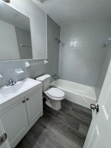 1712-1712 NE 71ST STREET, Ocala, FL 34479