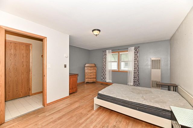 2425 S 63rd STREET, West Allis, WI 53219