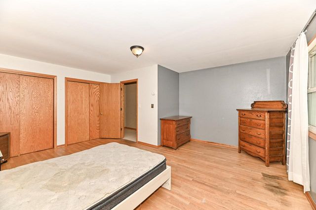 2425 S 63rd STREET, West Allis, WI 53219