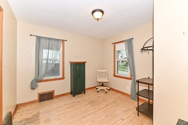 2425 S 63rd STREET, West Allis, WI 53219