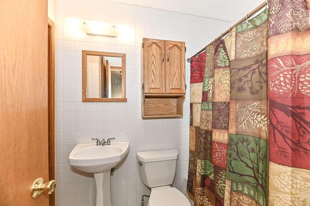 2425 S 63rd STREET, West Allis, WI 53219