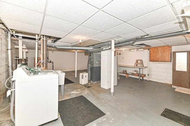 2425 S 63rd STREET, West Allis, WI 53219