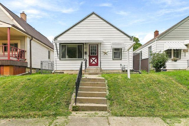 2425 S 63rd STREET, West Allis, WI 53219