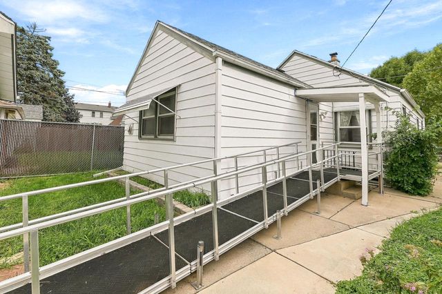 2425 S 63rd STREET, West Allis, WI 53219
