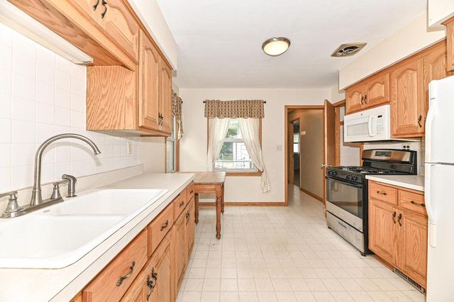 2425 S 63rd STREET, West Allis, WI 53219