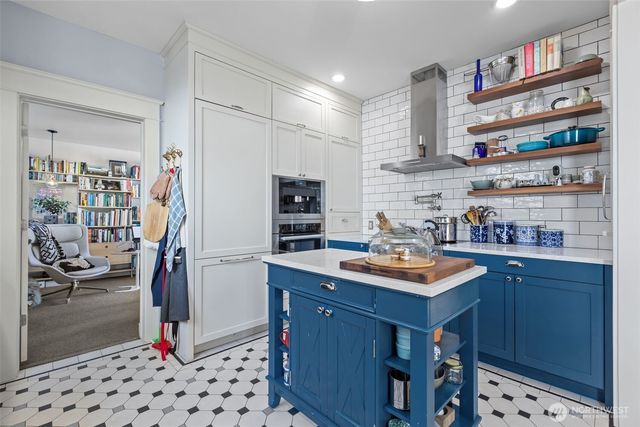 1609 N 50th Street, Seattle, WA 98103