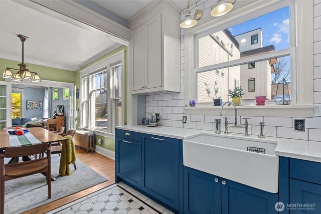 1609 N 50th Street, Seattle, WA 98103