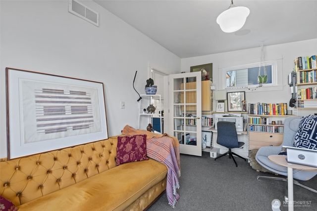 1609 N 50th Street, Seattle, WA 98103