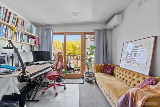 1609 N 50th Street, Seattle, WA 98103