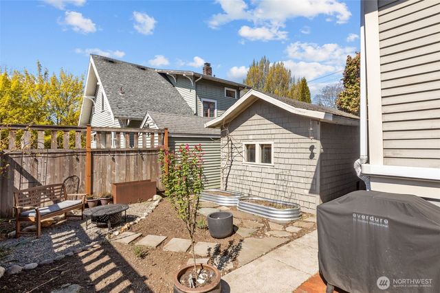 1609 N 50th Street, Seattle, WA 98103