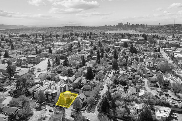 1609 N 50th Street, Seattle, WA 98103