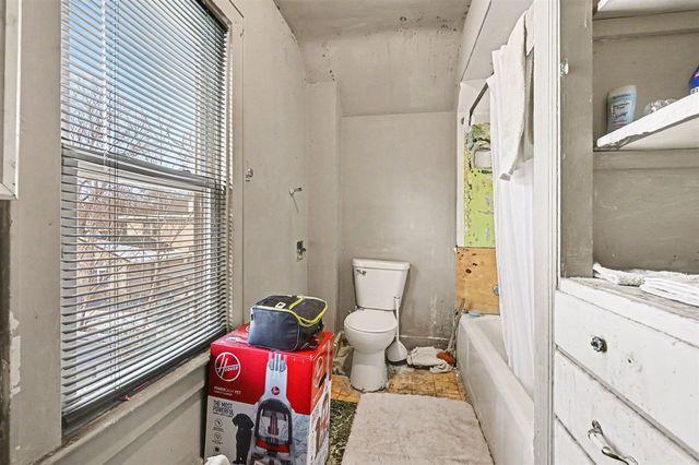 1215 N Rose Street, Kalamazoo, MI 49007