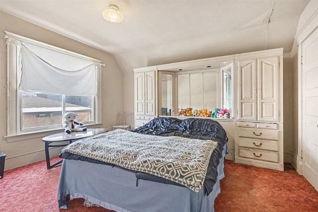 1215 N Rose Street, Kalamazoo, MI 49007