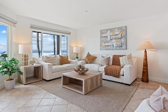 400 N The Strand 27, Oceanside, CA 92054