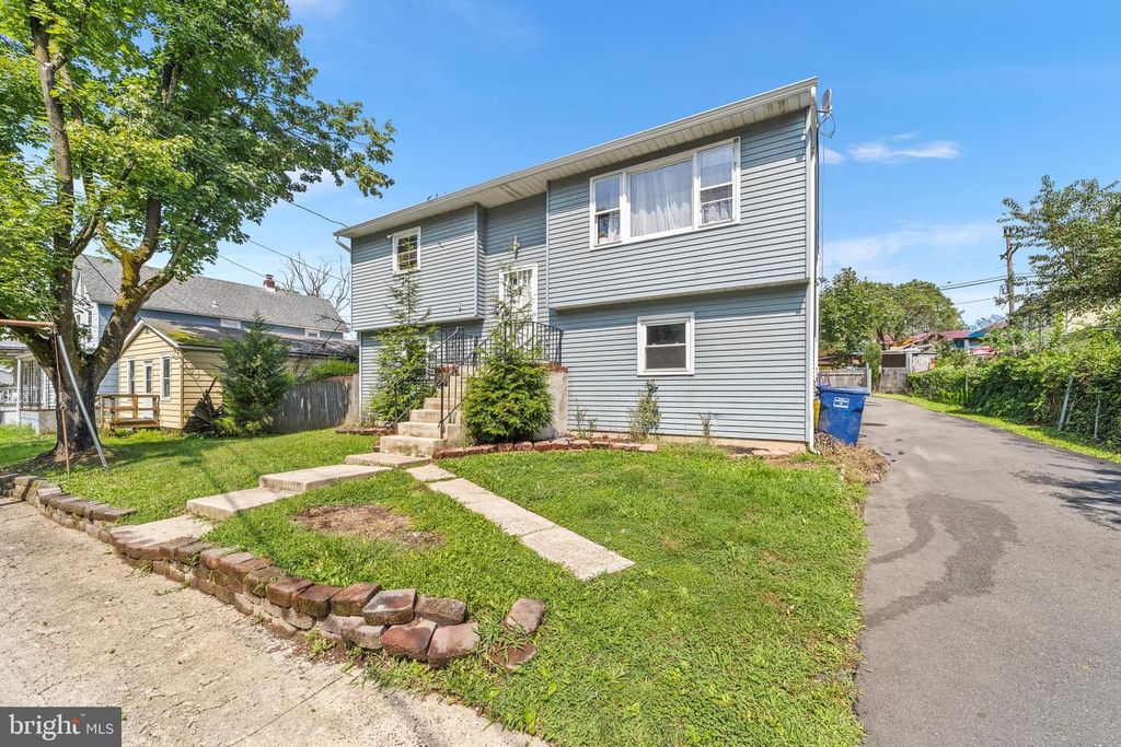 142 LAWN PARK, Lawrence, NJ 08648