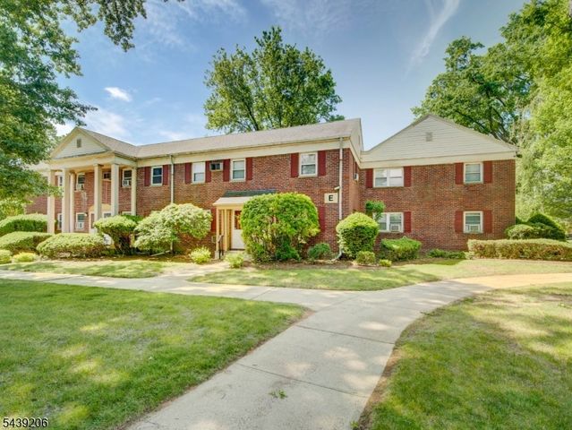500 S Center St E11, City Of Orange Twp., NJ 07050