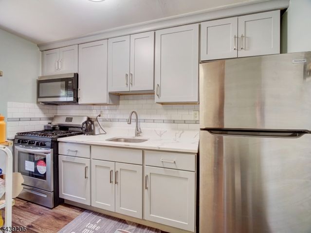 500 S Center St E11, City Of Orange Twp., NJ 07050