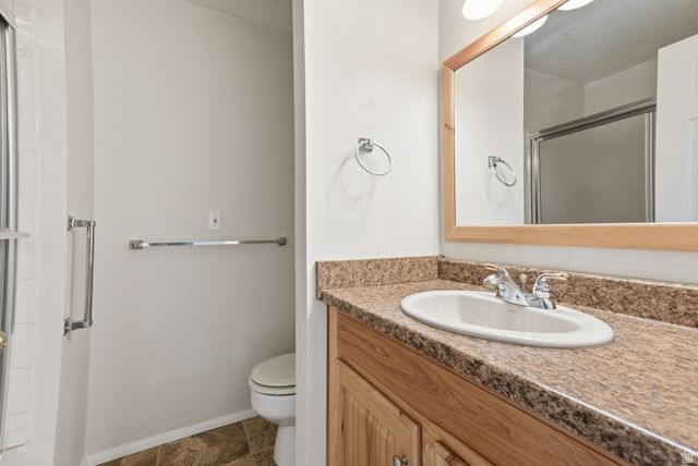 5483 S 925 E, South Ogden, UT 84405