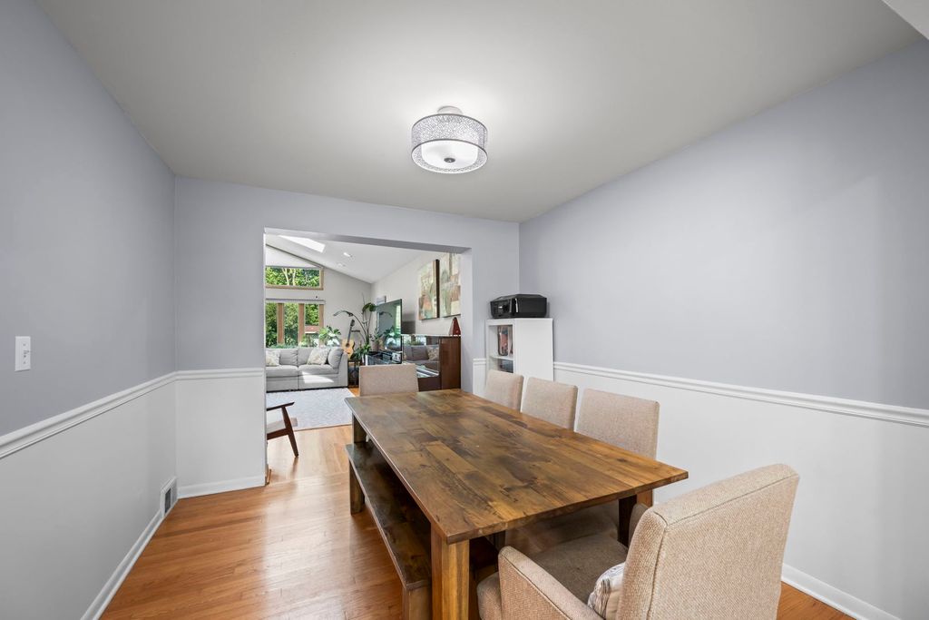 918 S Walnut Avenue, Arlington Heights, IL 60005 — photo 2