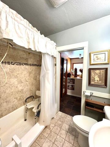 551 E Mound Street, Knox, IN 46534