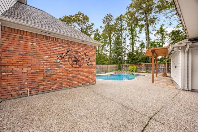 3714 Tree Manor Lane, Kingwood, TX 77345