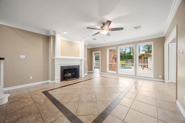 3714 Tree Manor Lane, Kingwood, TX 77345