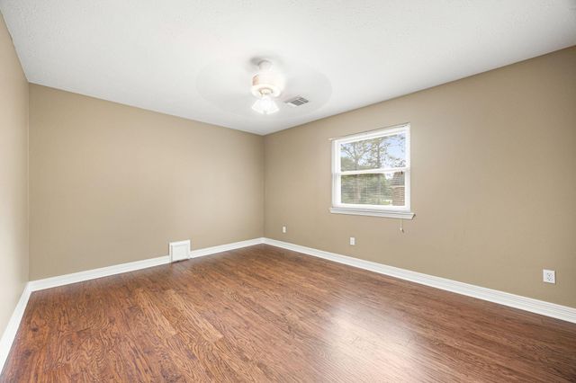 3714 Tree Manor Lane, Kingwood, TX 77345