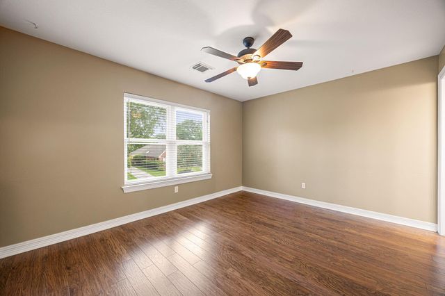 3714 Tree Manor Lane, Kingwood, TX 77345
