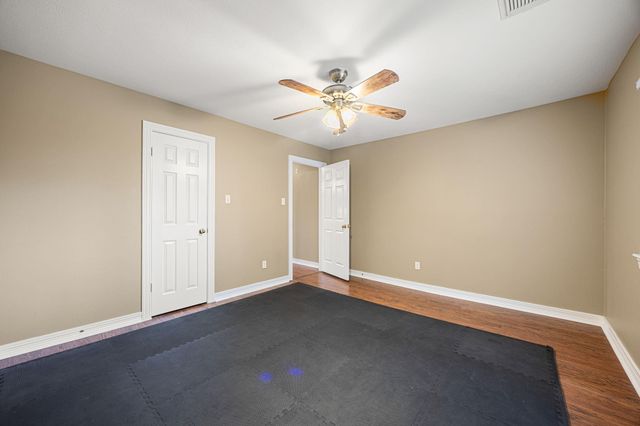 3714 Tree Manor Lane, Kingwood, TX 77345